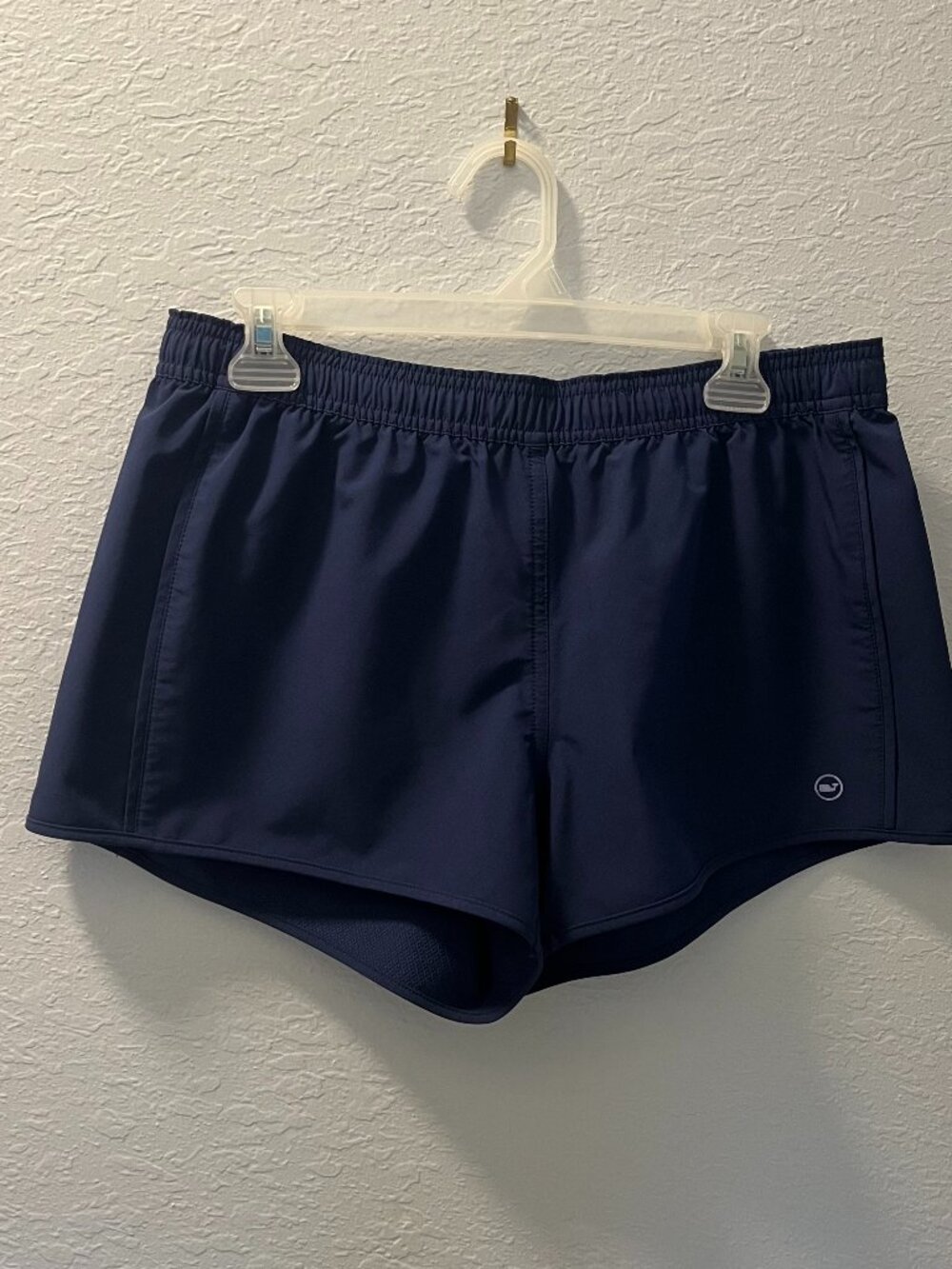 Vineyard vines performance shorts